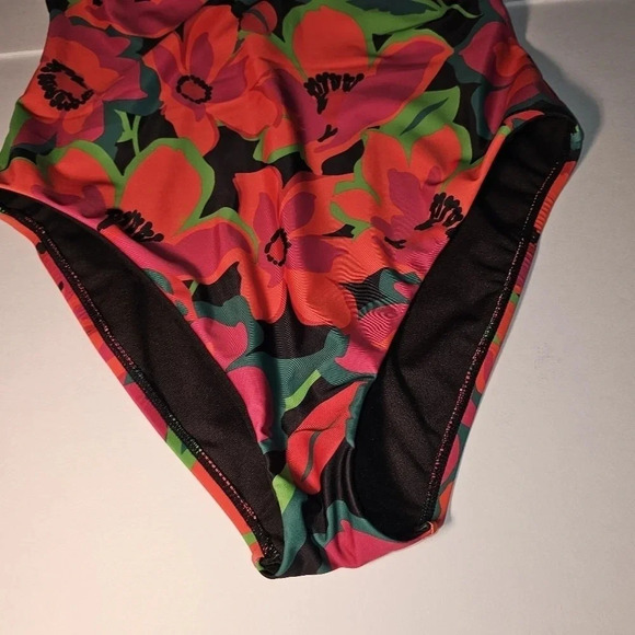 Sanctuary Swim Women's Savage Gardener Cinch One Piece Swimsuit - Picture 3 of 6